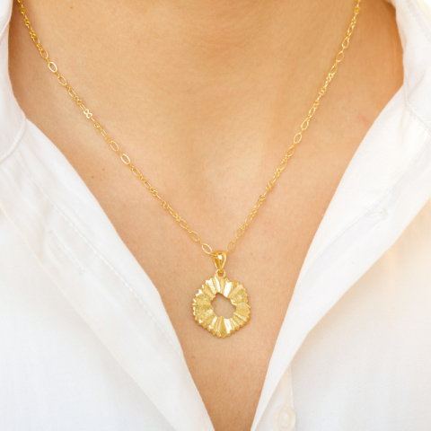 blommor halsband i förgylld mässing - Eliné