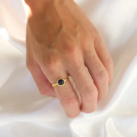 syntetisk safir ring i förgylld mässing - Eliné