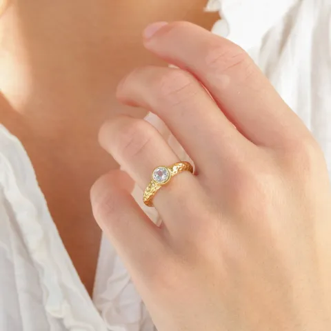 klar kvarts ring i förgylld mässing - Eliné