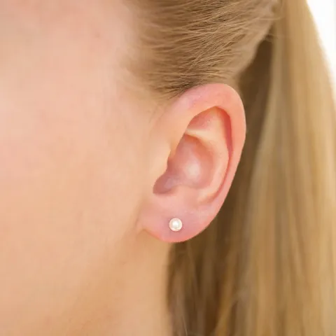 4 mm vattentät vit pärla örhängestift i stål - OCEANA