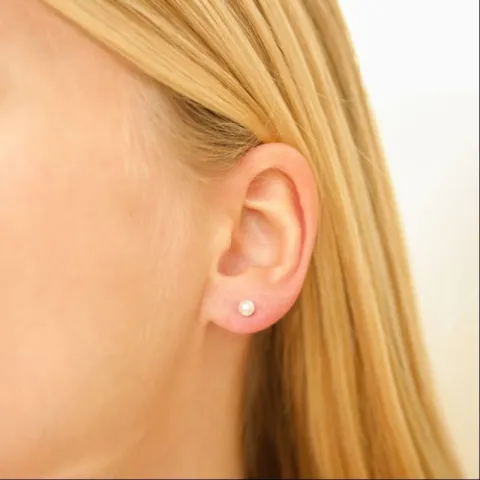 4 mm vattentät pärla örhängestift i förgyllt stål - OCEANA