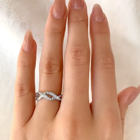 zirkon ring i rhodinerat silver