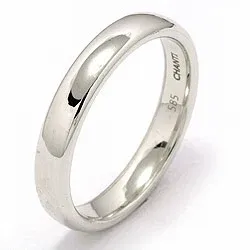 Elegant oval vigselsring i 14  karat vitguld