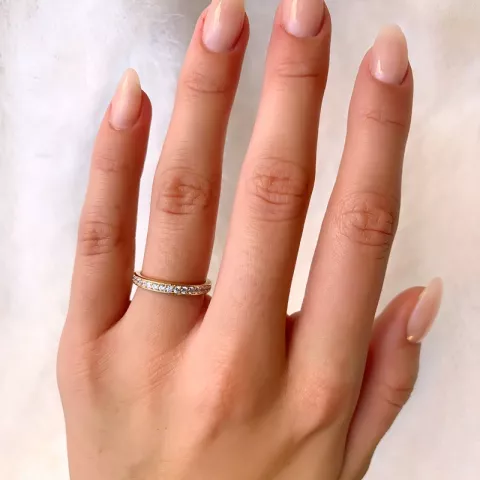 Elegant ring i förgyllt silver