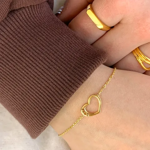 hjärta armband i förgyllt silver med hängen i förgyllt silver