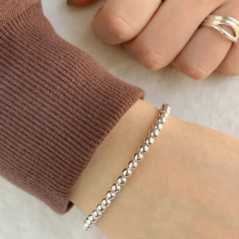 Armband i silver  x 4,0 mm