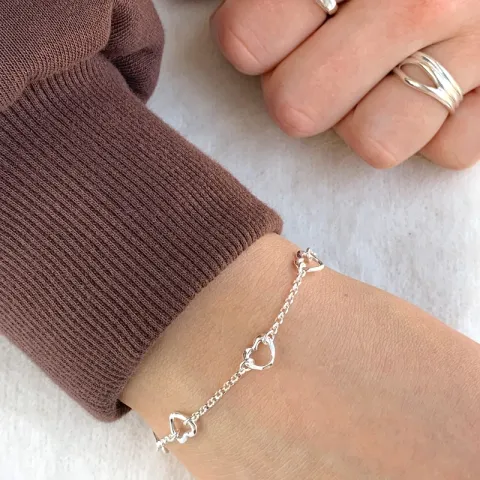 hjärta armband i silver med hjärthängen i silver