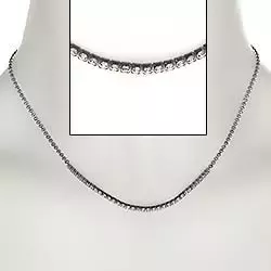 Halsband i svart rhodinerat silver