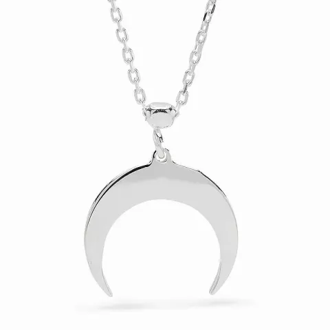halsband i silver med hängen i silver