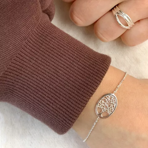 oval livets träd armband i rhodinerat silver med hängen i rhodinerat silver