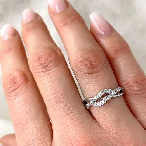 abstrakt diamant ring i 14  karat vitguld 0,07 ct