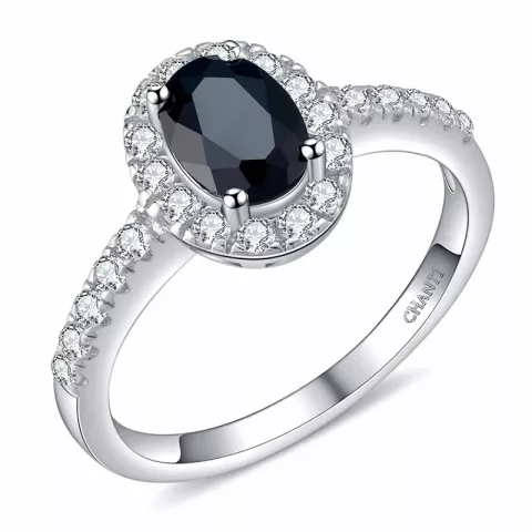 Oval svart ring i silver