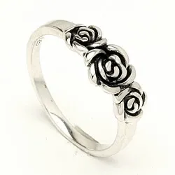 Ros ring i oxiderat sterlingsilver