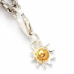 Sol charm i silver med förgyllt silver
