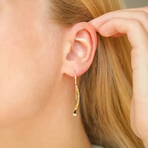 örhängen i förgyllt silver