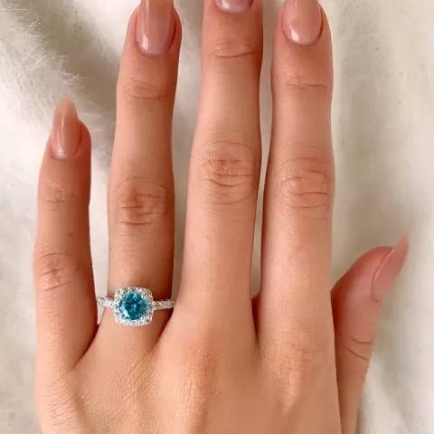 Elegant blå zirkon ring i silver