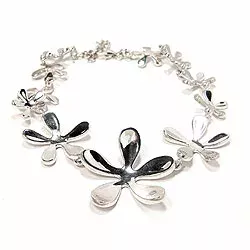 Blommor armband i silver med hängen i silver
