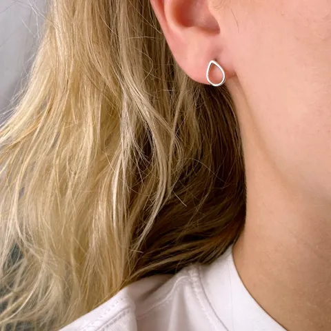 droppe örhängestift i silver