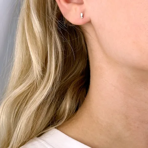 örhängestift i silver