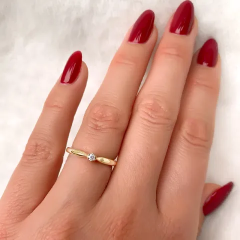 0,05 ct solitärring i 14 karat guld