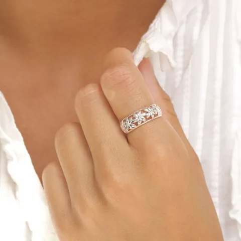 blommor ring i silver