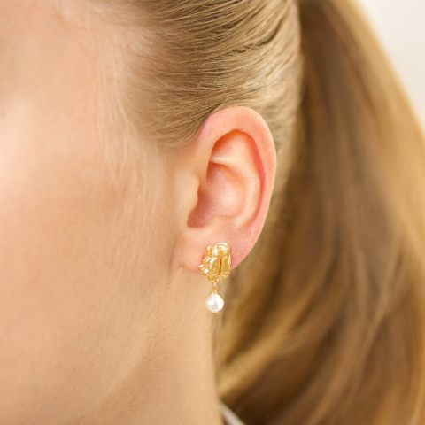 pärla örhängen i förgylld mässing - Eliné