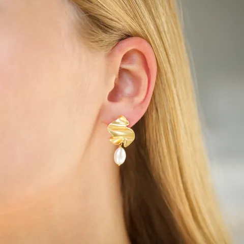 pärla örhängen i förgylld mässing - Eliné