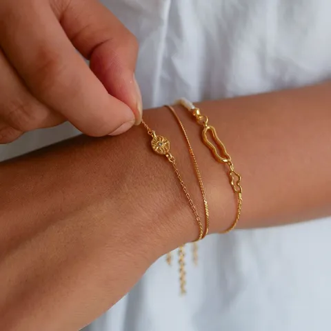 Enamel Juliana armband i förgyllt silver sort emalj