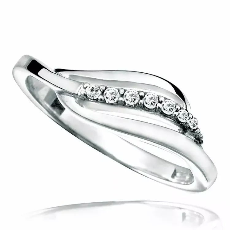 Slät vit zirkon ring i rhodinerat silver