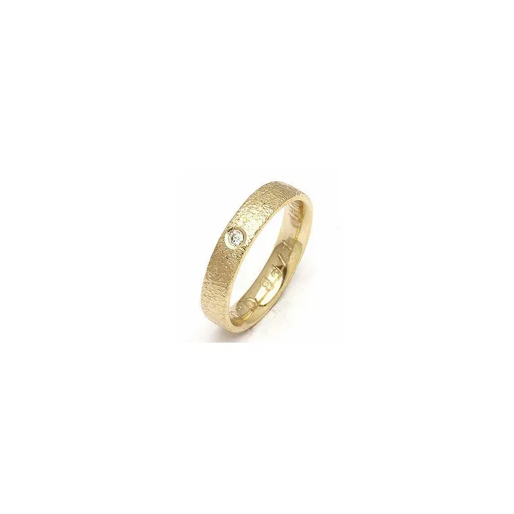 Vigselsring från rs of scandinavi i 8 karat guld 0,02 ct