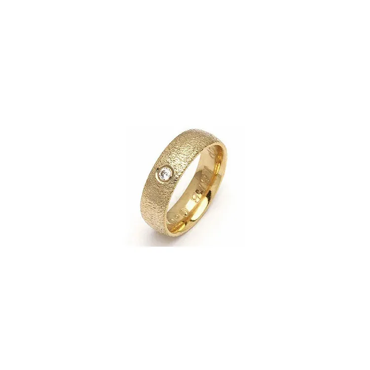 Vigselsring från rs of scandinavi i 8 karat guld 0,03 ct