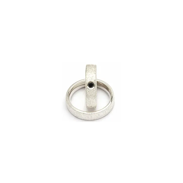Vigselsringe från rs of scandinav i silver 0,10 ct