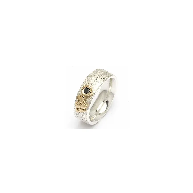 Vigselsring från rs of scandinavi i silver och vanl. guld 0,05 ct