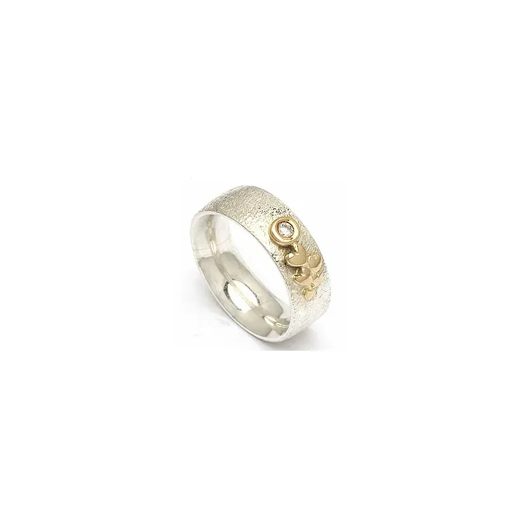 Vigselsring från rs of scandinavi i silver och vanl. guld