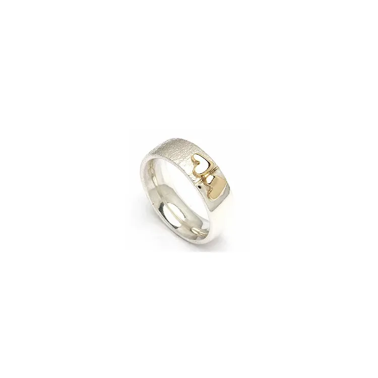 Vigselsring från rs of scandinavi i silver och vanl. guld