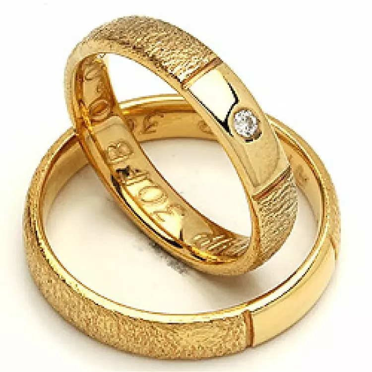 Vigselsringar i 14 karat guld 0,02 ct