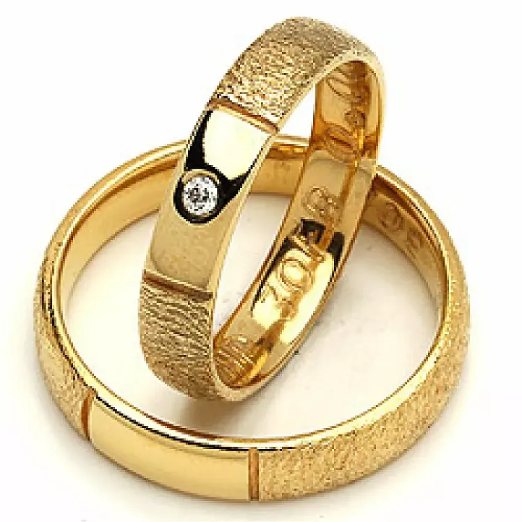 Vigselsringar i 14 karat guld 0,02 ct