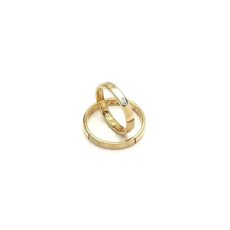 Vigselsringe från rs of scandinav i 8 karat guld 0,02 ct