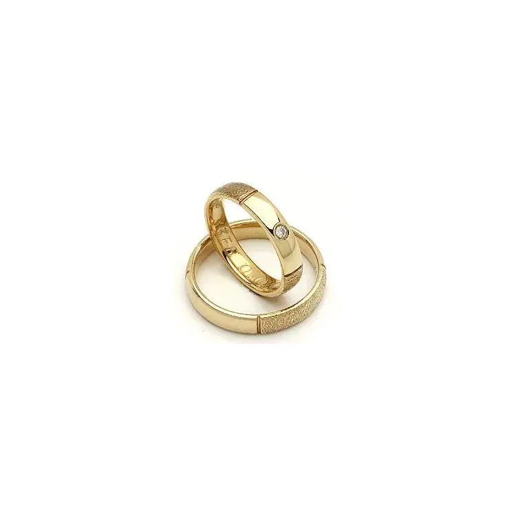 Vigselsringe från rs of scandinav i 8 karat guld 0,02 ct