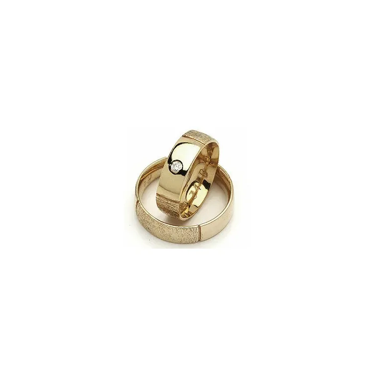 Vigselsringe från rs of scandinav i 14  karat guld 0,03 ct