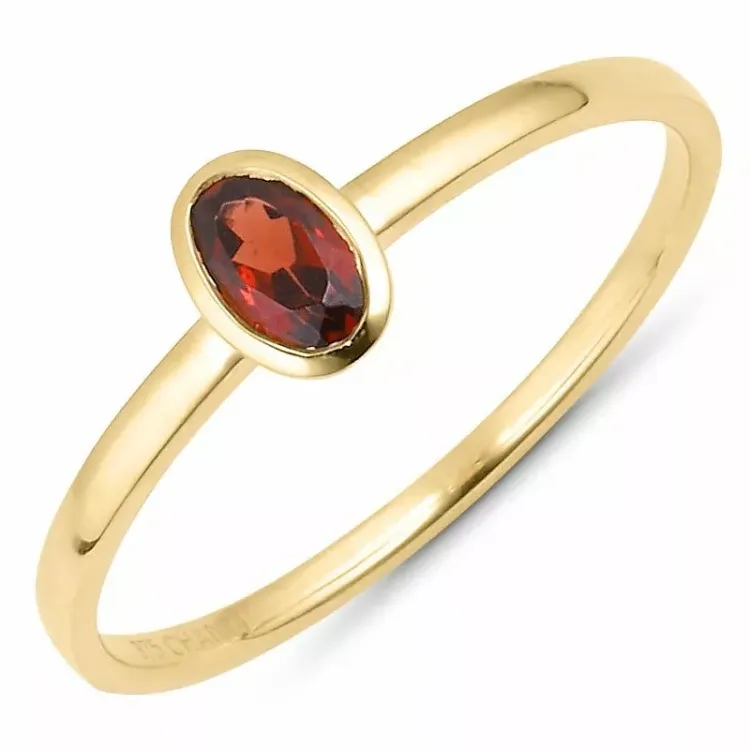 oval röd granat ring i 9 karat guld