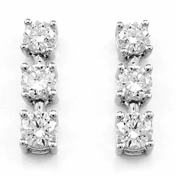 Diamant örhängen i 14 karat vitguld med diamant