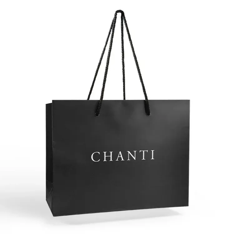 CHANTI poserar i papper