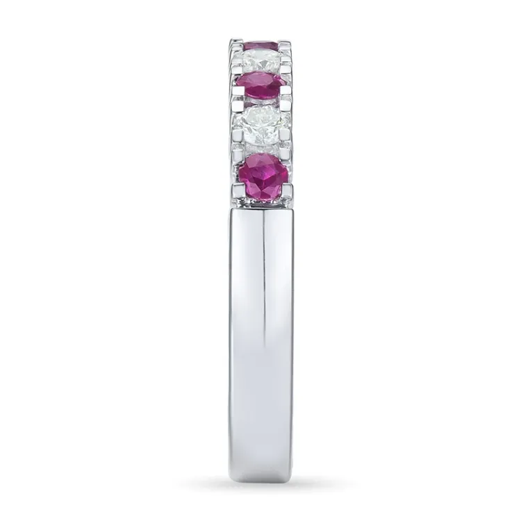 alliancring i 14 karat vitguld 2 x 0,05 ct 0,22 ct