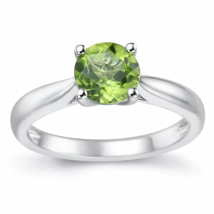 grön peridot solitärring i 14 karat vitguld 1,27 ct