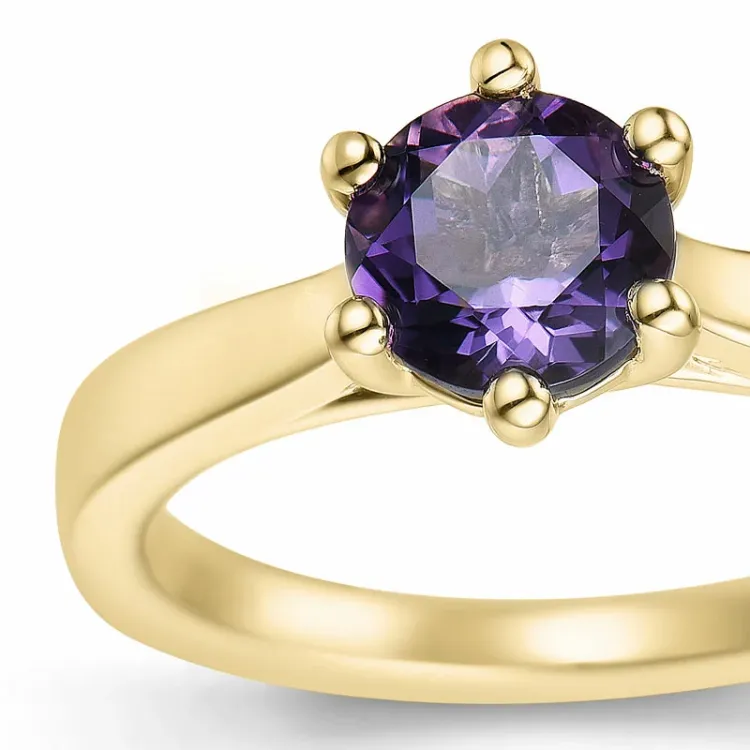 ametist solitärring i 14  karat guld 0,95 ct