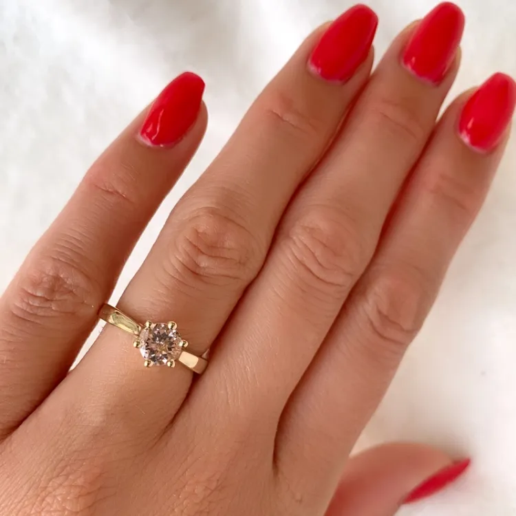 morganit solitärring i 9 karat guld 0,98 ct