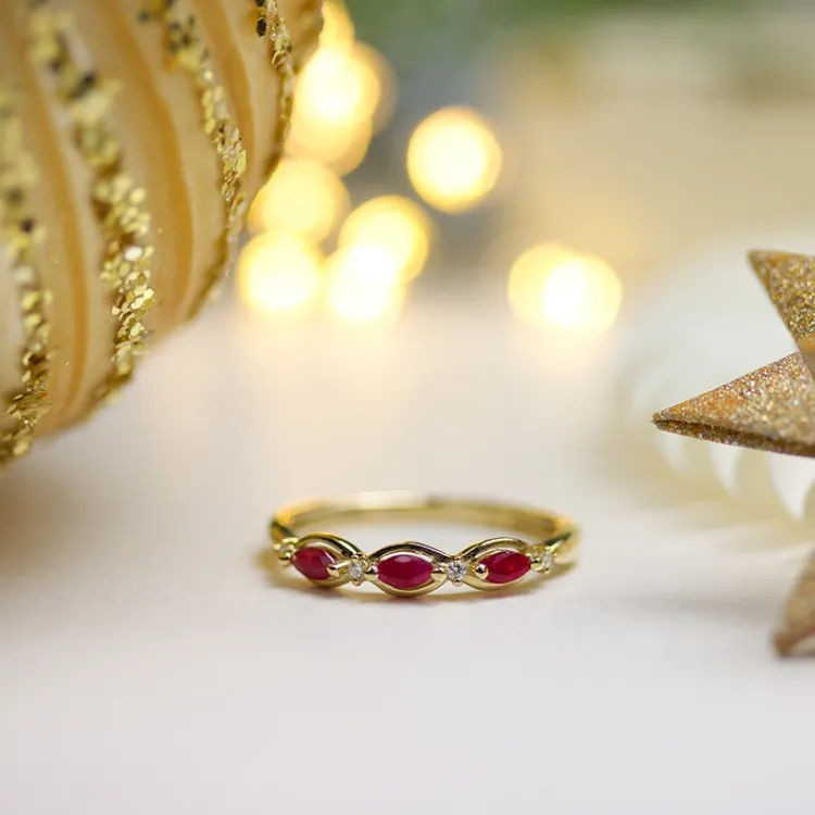 rubin ring i 14  karat guld  0,032 ct