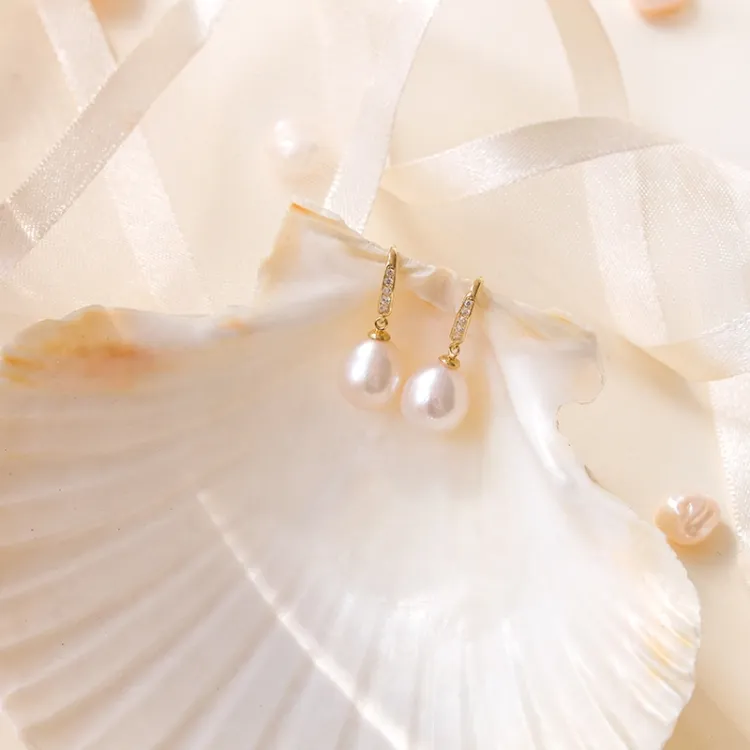 örhängen i 9 karat guld med zirkon - Gold Collection