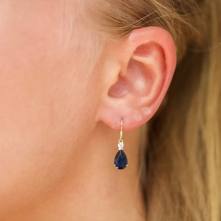 droppe mörkblå örhängen i 9 karat guld med zirkon och syntetisk safir - Gold Collection